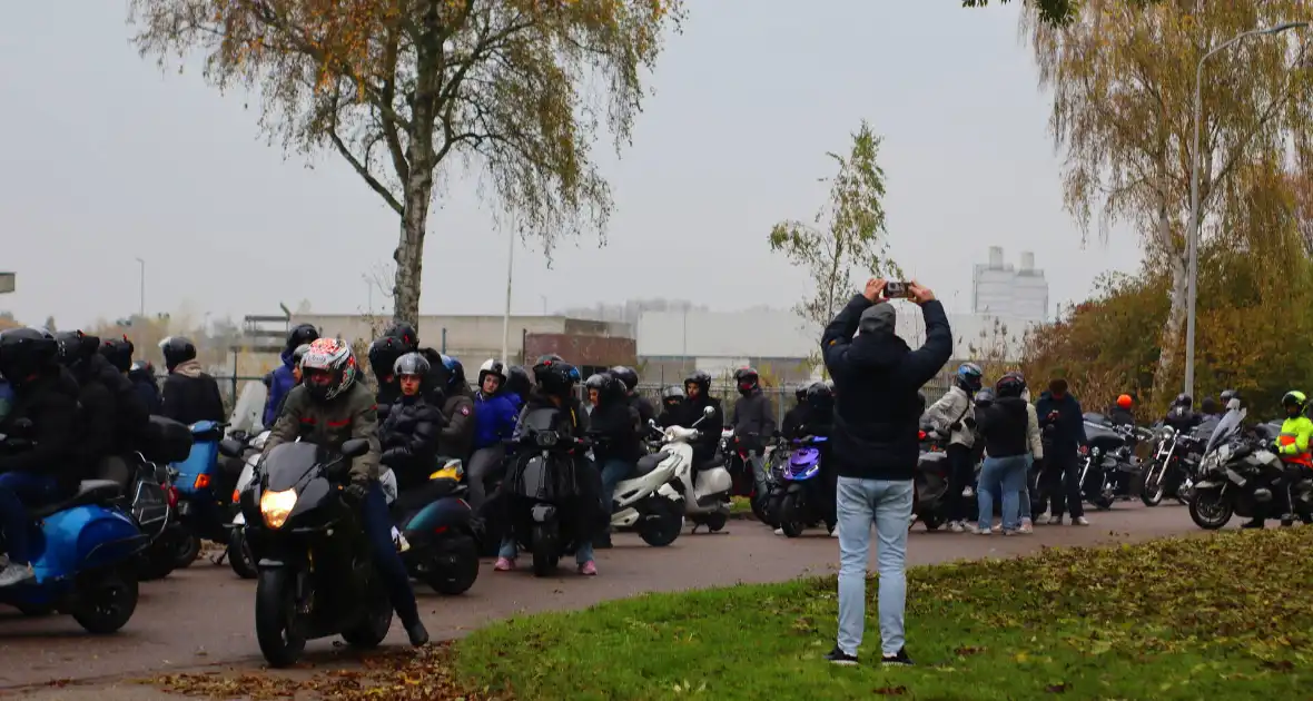 Ride out voor overleden scooterrijder van 18 - Foto 1