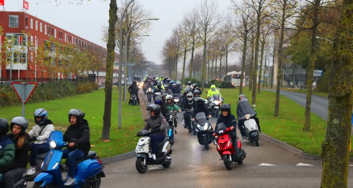 Ride out voor overleden scooterrijder van 18 - Foto 7