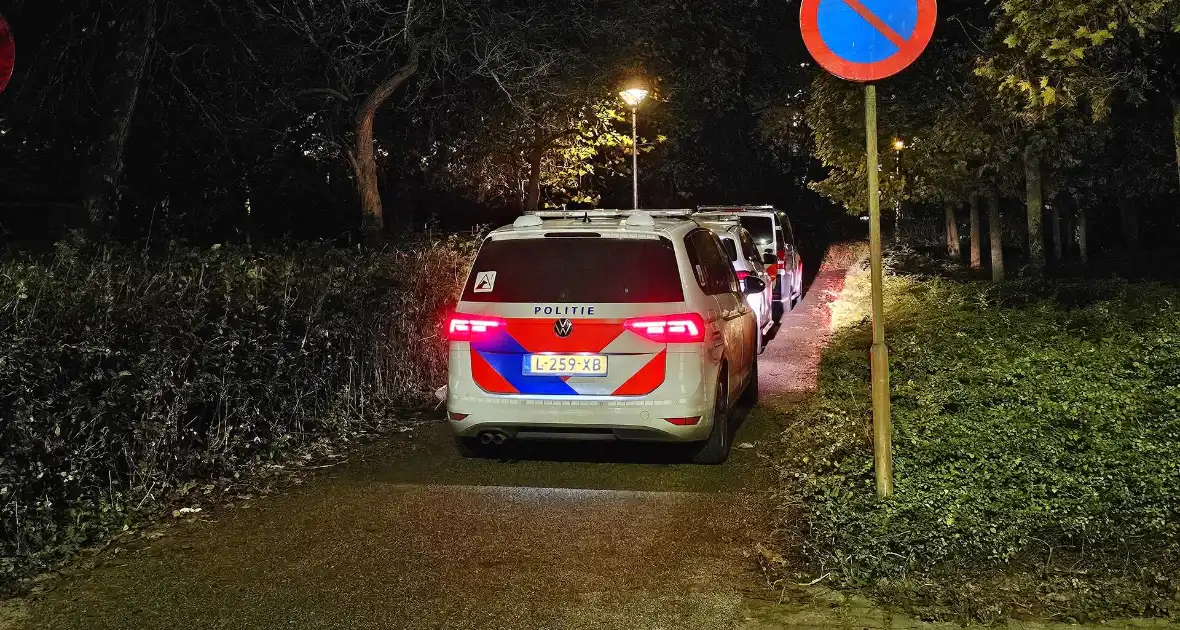 Politie start onderzoek naar melding steekpartij - Foto 1