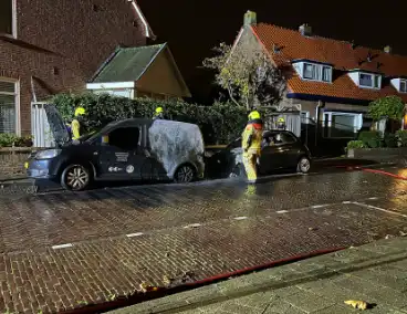 Twee voertuigen total-loss door brand