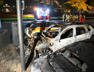 Autobrand na explosie bij elektrische auto