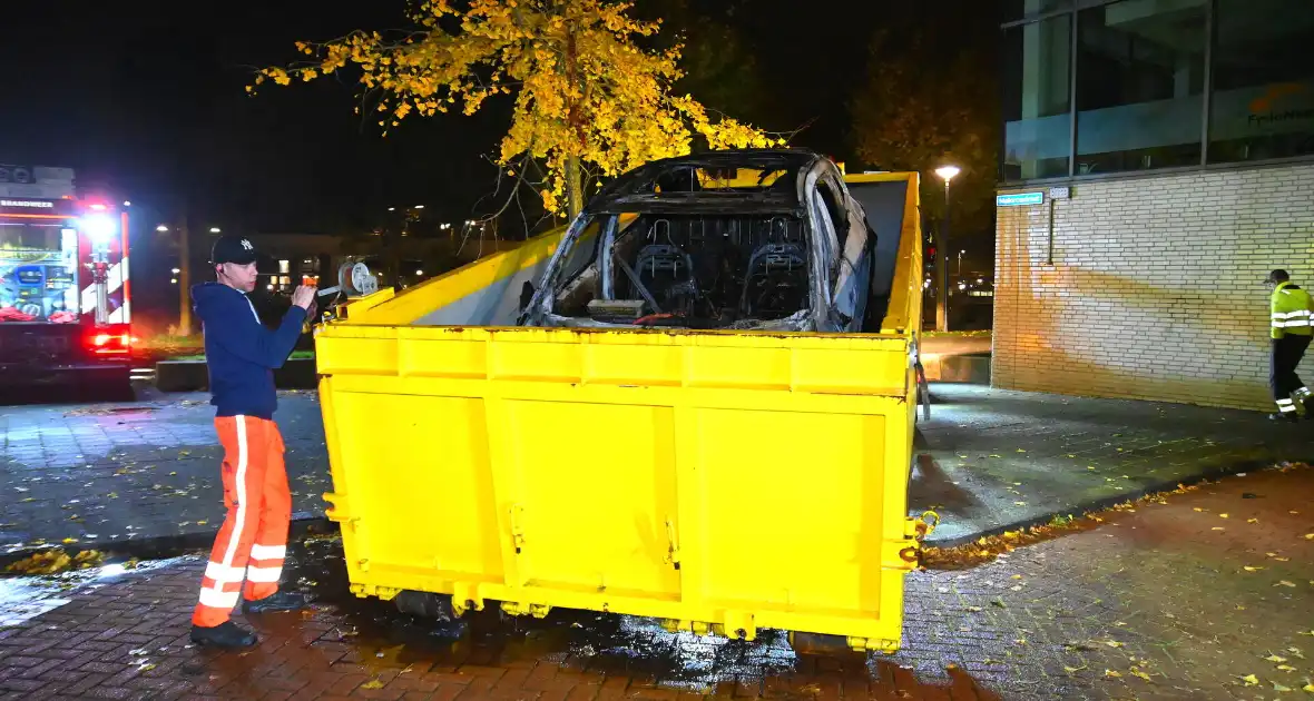 Autobrand na explosie bij elektrische auto - Foto 25