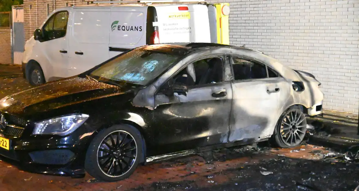 Autobrand na explosie bij elektrische auto - Foto 27