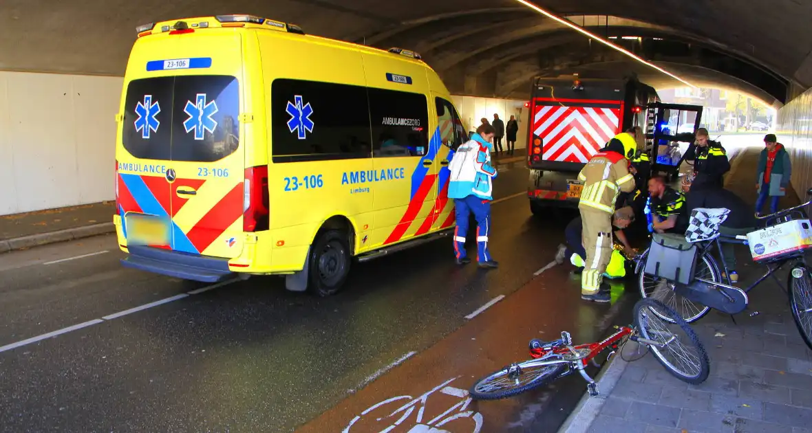 Fietser aangereden door veegwagen