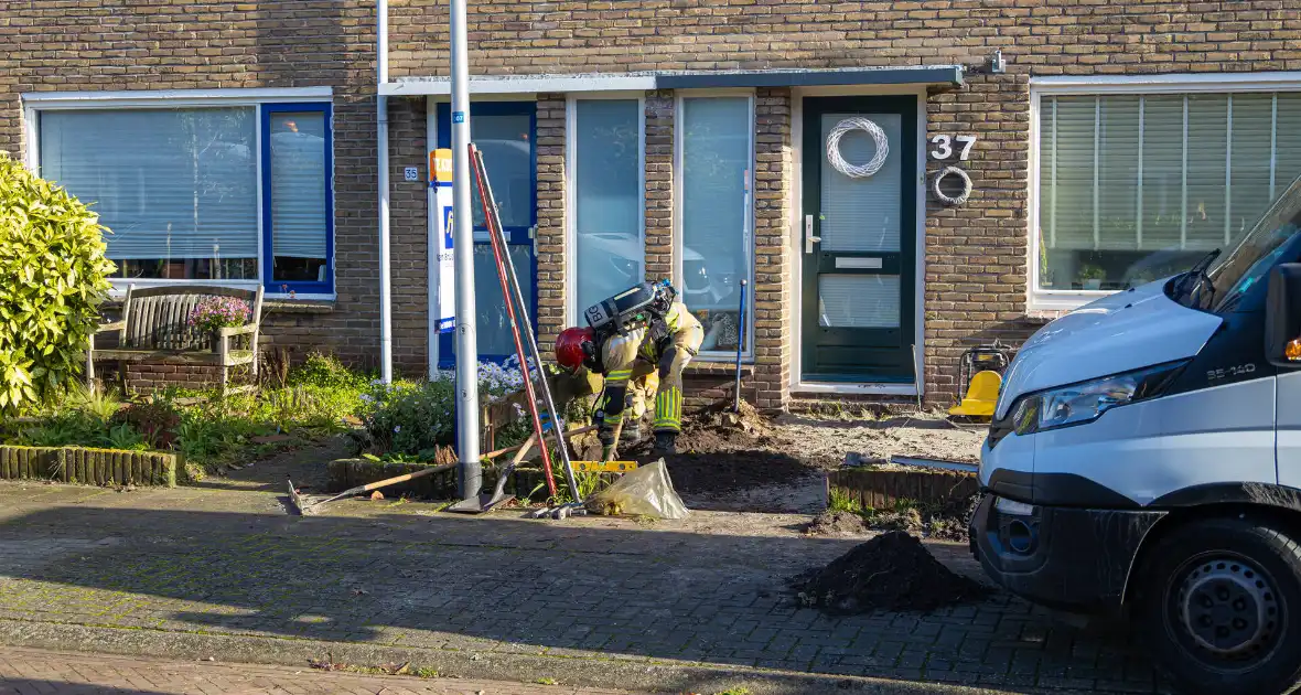 Gasleiding geraakt tijdens werkzaamheden in tuin