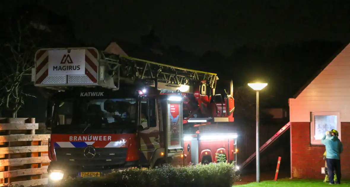 Brand in schoorsteen van woning op bungalowpark - Foto 3