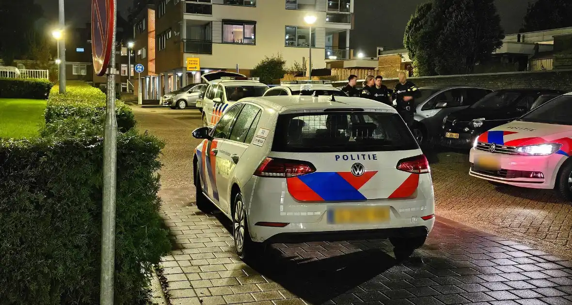 Politie stapt woning binnen na vechtpartij - Foto 3