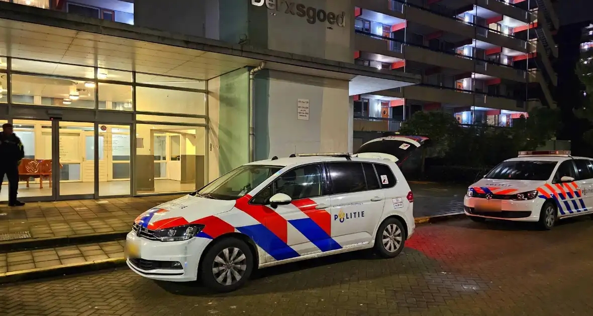 Politie stapt woning binnen na vechtpartij - Foto 4