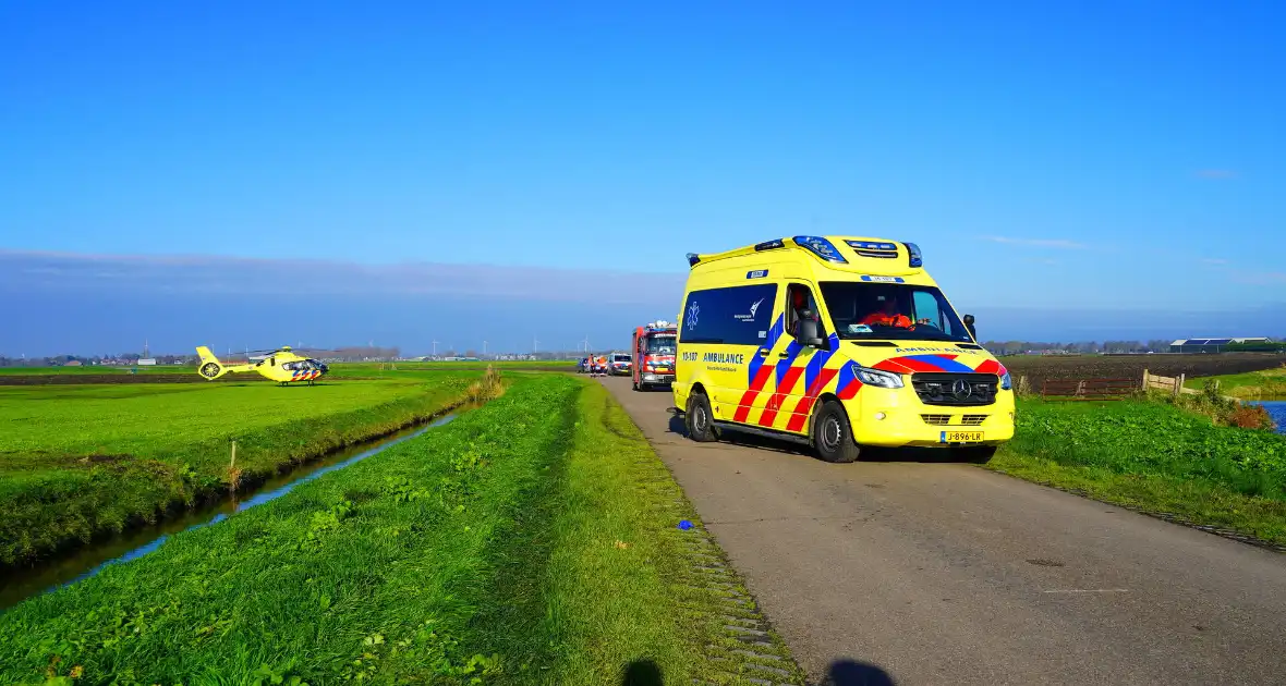 Persoon zwaargewond na brand in personenauto - Foto 5