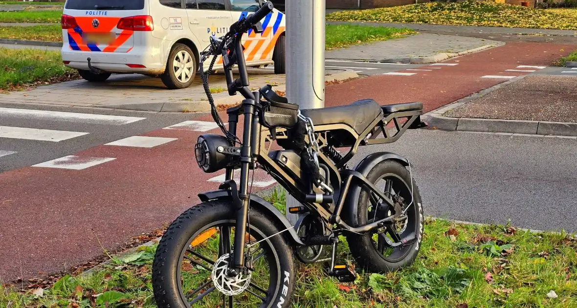 Persoon op fatbike aangereden door bestelbus