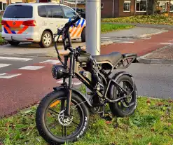 Persoon op fatbike aangereden door bestelbus