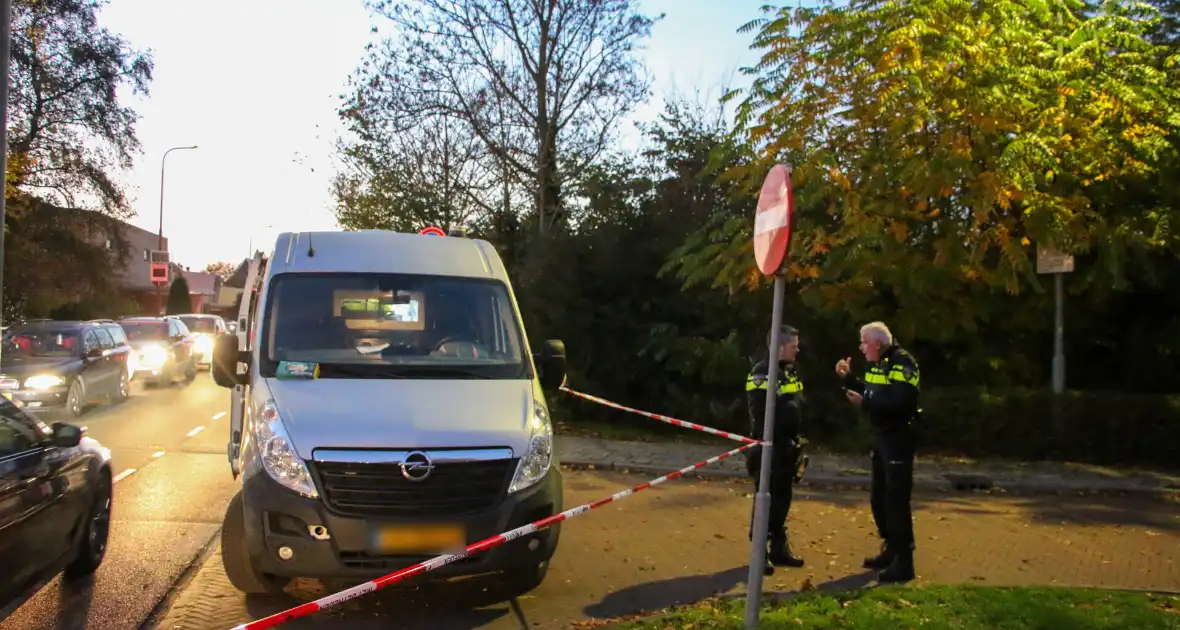 Bloedsporen in park aangetroffen, politie doet onderzoek - Foto 4