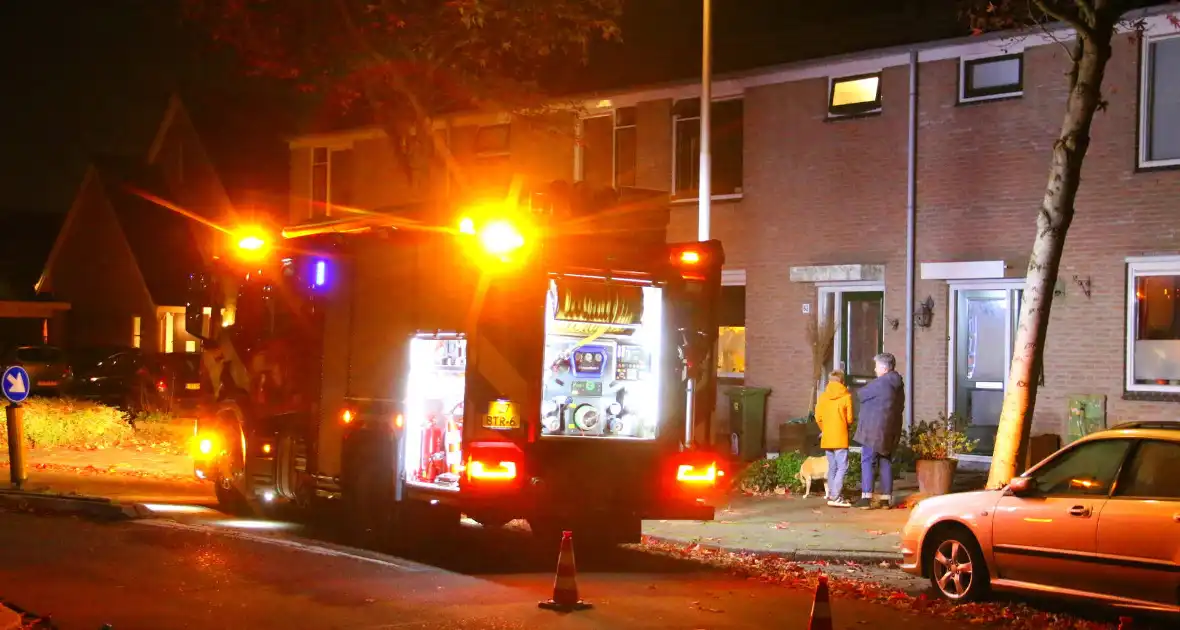 Brandweer controleert woning na mogelijke brand - Foto 1