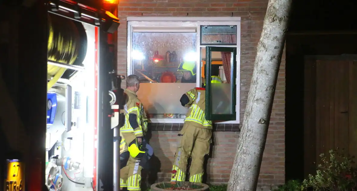 Brandweer controleert woning na mogelijke brand - Foto 6