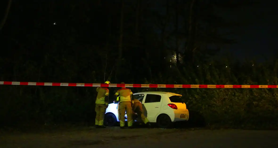 Onderzoek naar brandbare stof bij geparkeerde auto