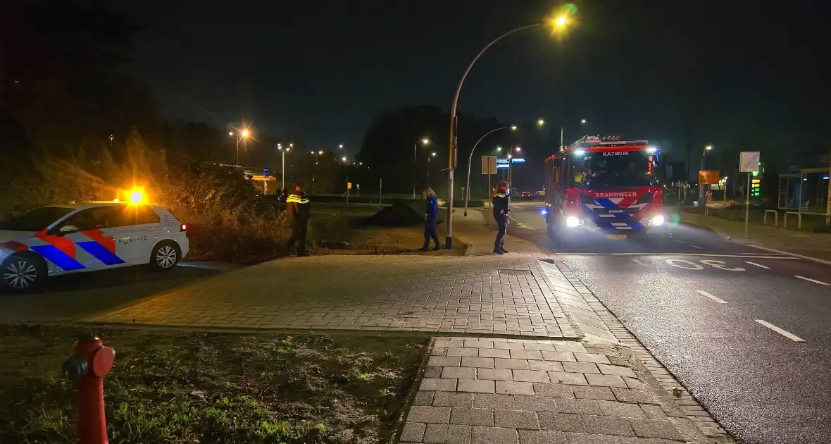 Onderzoek naar brandbare stof bij geparkeerde auto - Foto 15