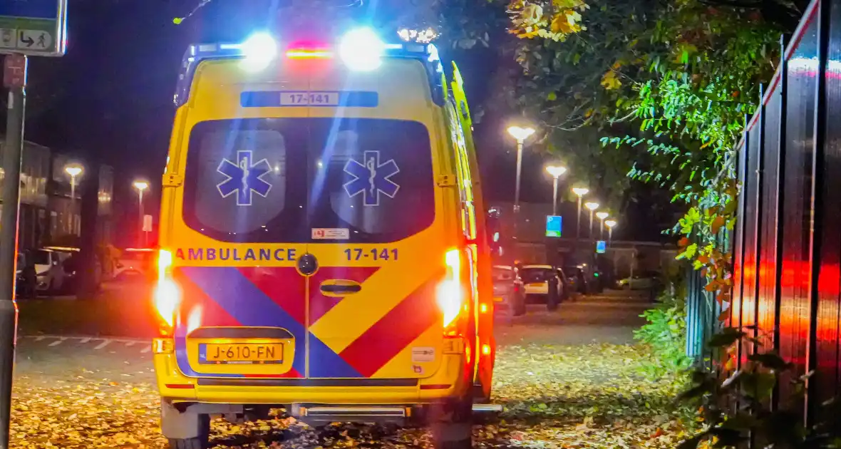 Man gewond bij steekincident, politie houdt twee verdachten aan - Foto 9