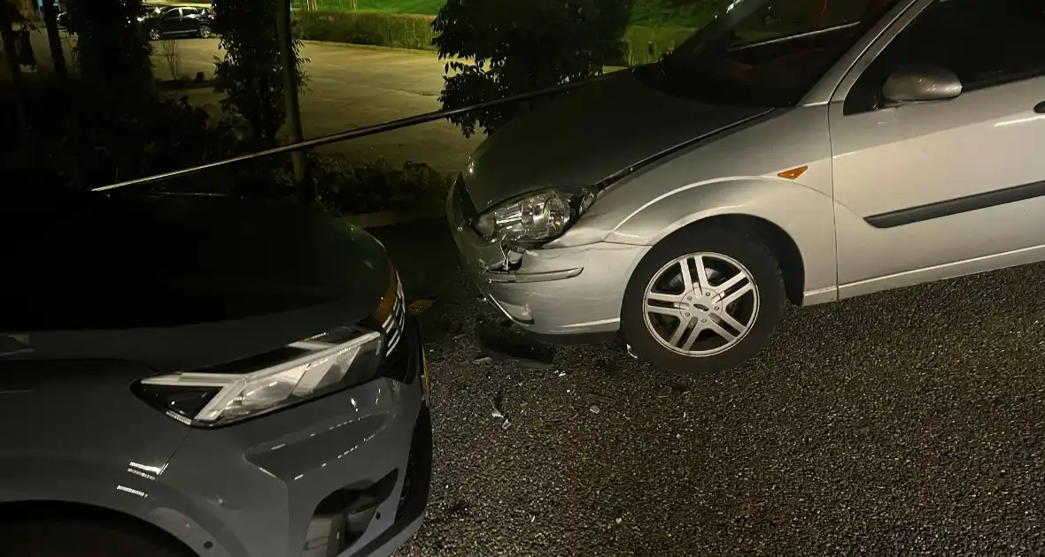 Schade na botsing bij oprit verzorgingstehuis - Foto 1