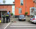 Automobilist rijdt paaltje uit de grond