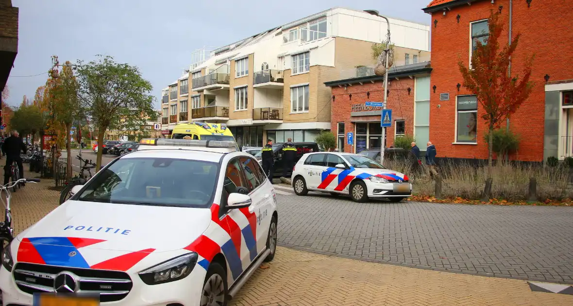 Automobilist rijdt paaltje uit de grond - Foto 4