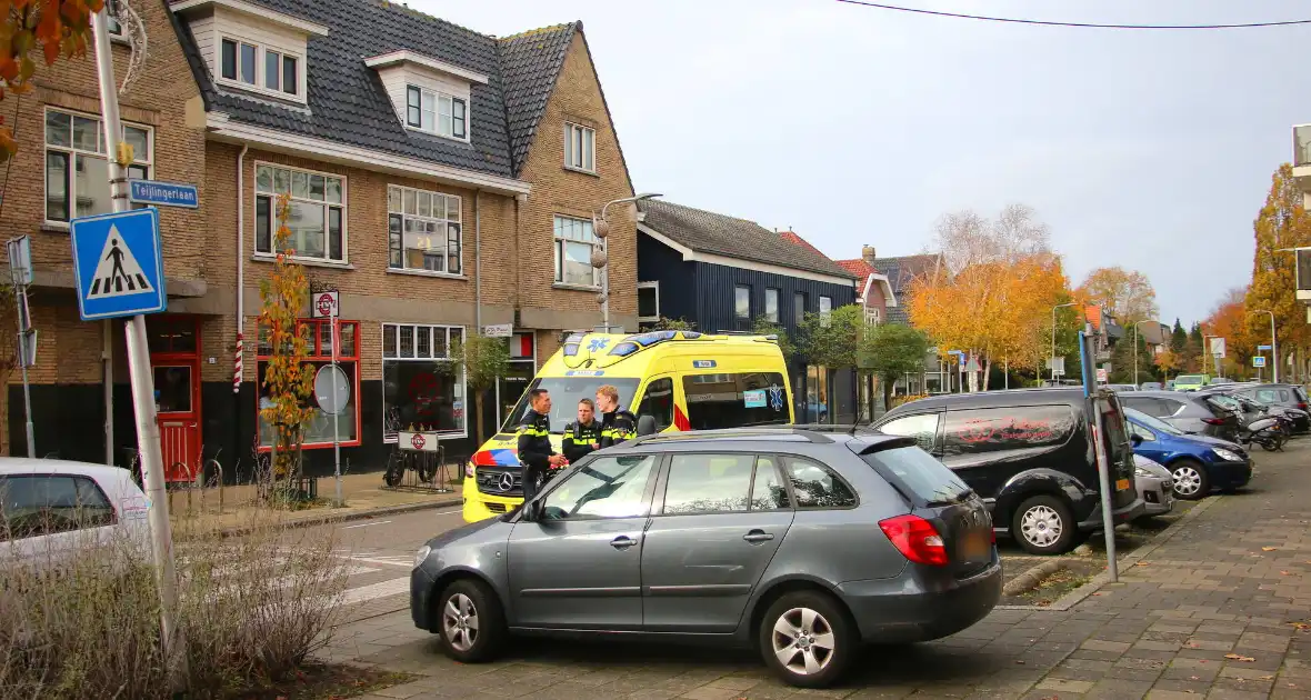 Automobilist rijdt paaltje uit de grond - Foto 5