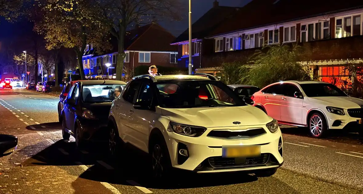 Kop-staart botsing met drie voertuigen zorgt voor verkeershinder - Foto 2