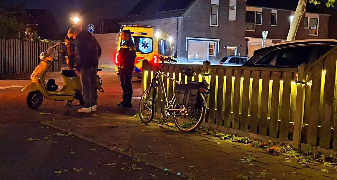 Fietser en scooterrijder komen in botsing - Foto 4