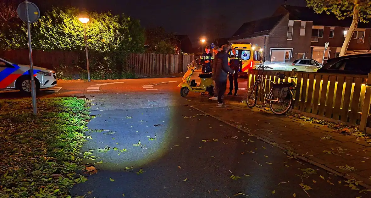 Fietser en scooterrijder komen in botsing - Foto 5