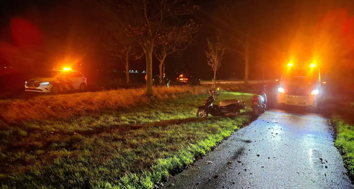 Modderige weg leidt tot ongeval voor scooterrijder - Foto 6