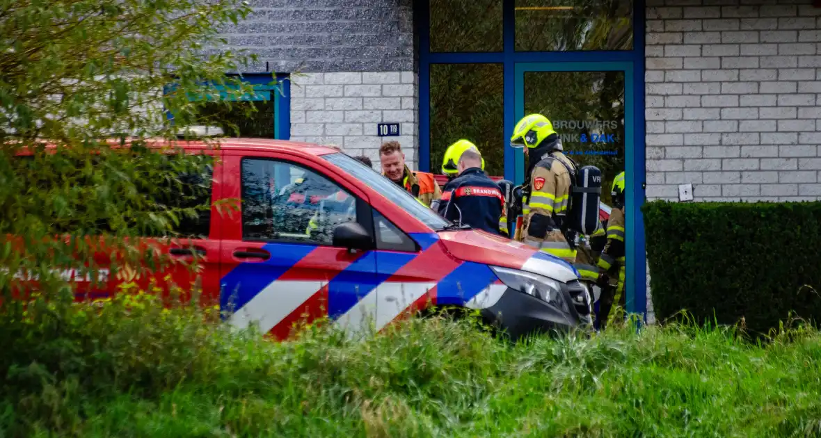 Brandweer assisteert bij incident met gevaarlijke stoffen - Foto 3