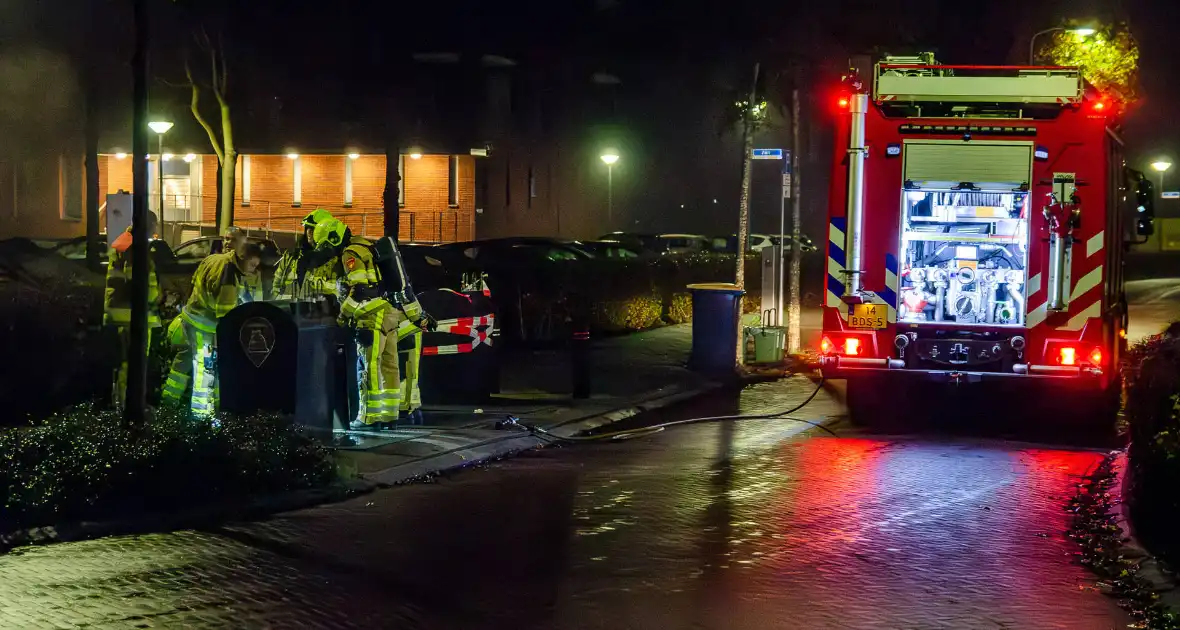 Brand in ondergrondse afvalcontainer