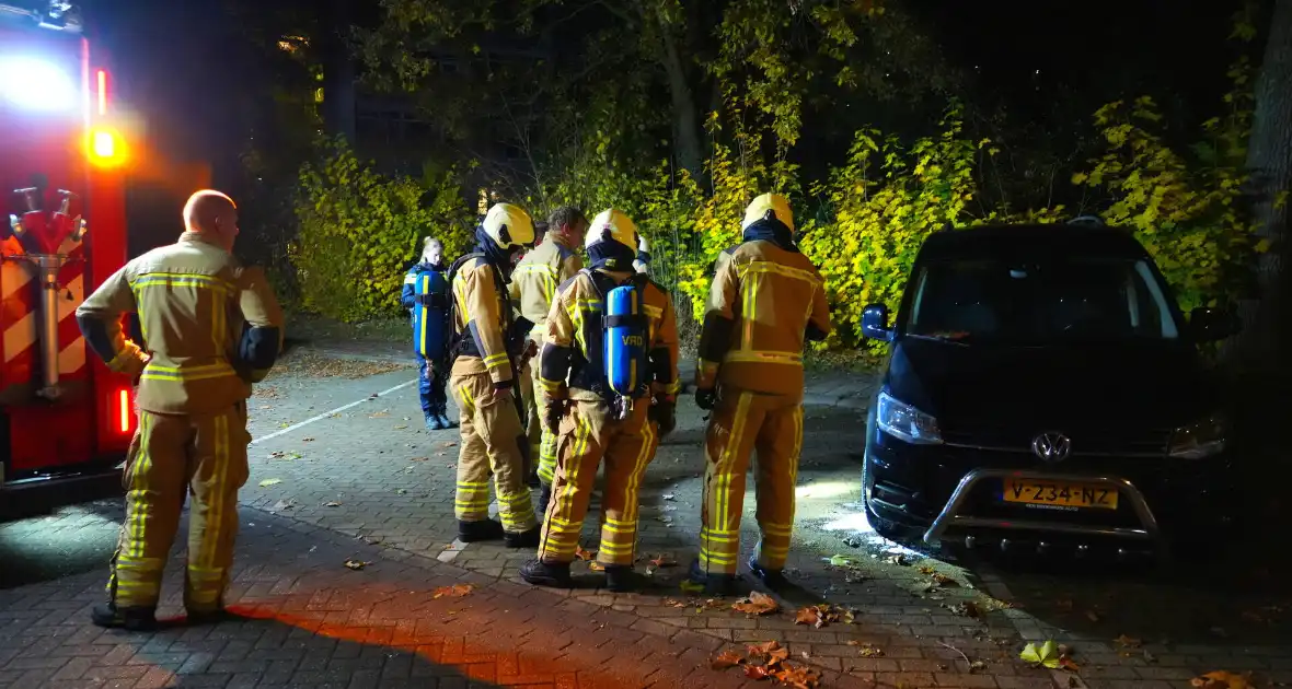 Getuigen en politie voorkomen grote schade bij voertuigbrand - Foto 5