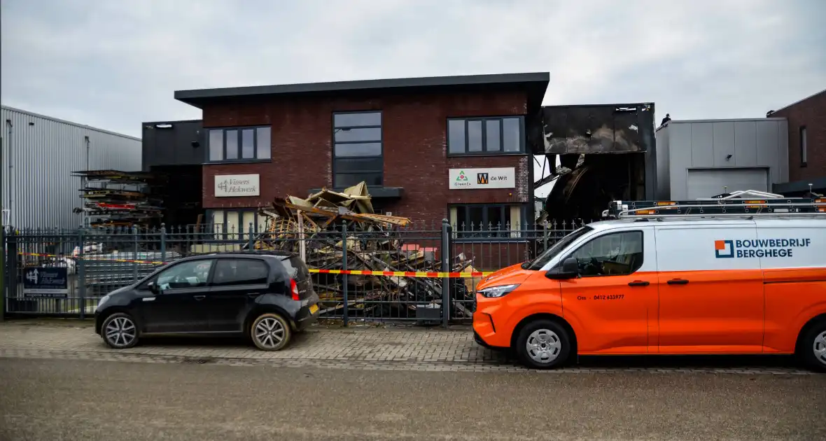 Schade is goed te zien na brand in brandbeveiligingsbedrijf - Foto 2