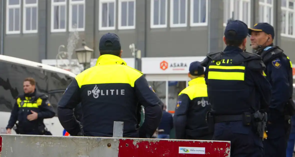 Kick Out Zwarte Piet protesteert bij sinterklaas intocht - Foto 10