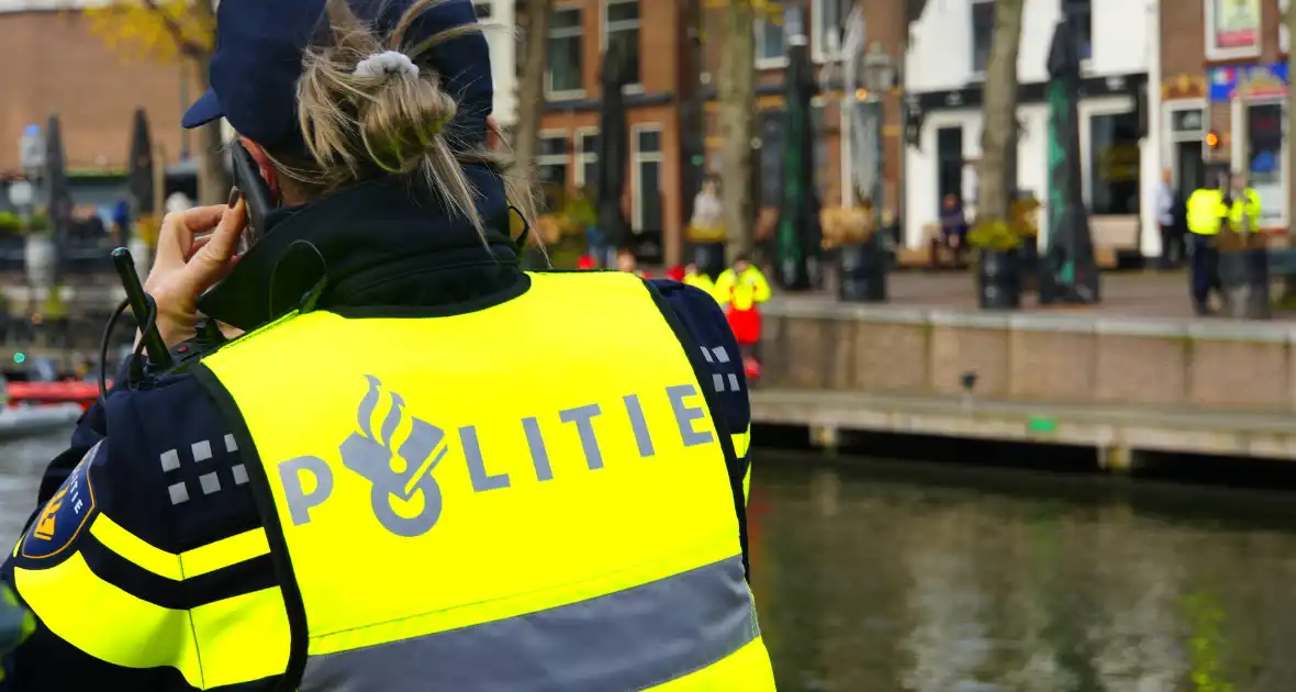 Kick Out Zwarte Piet protesteert bij sinterklaas intocht - Foto 12