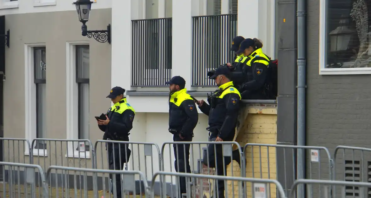 Kick Out Zwarte Piet protesteert bij sinterklaas intocht - Foto 15