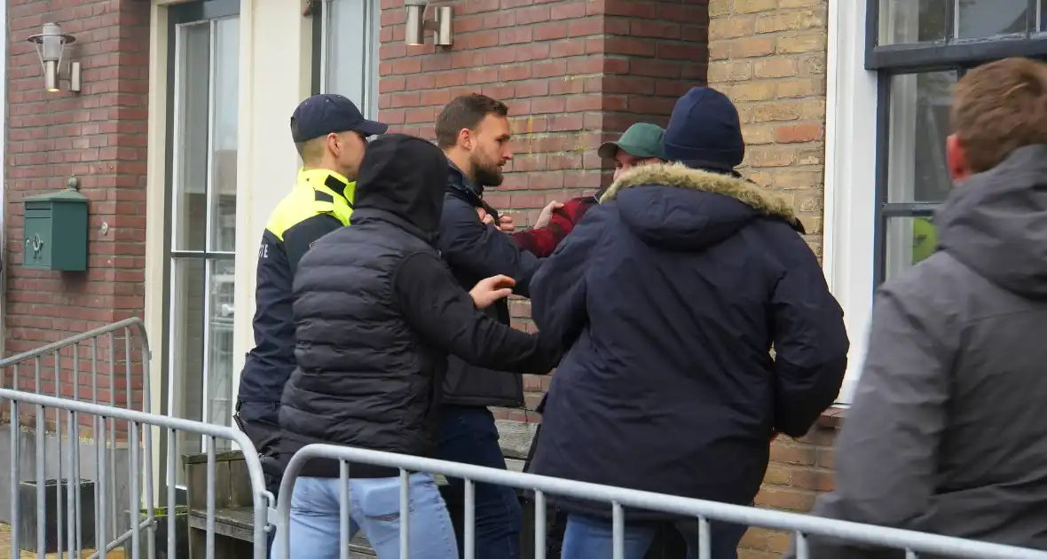 Kick Out Zwarte Piet protesteert bij sinterklaas intocht - Foto 3