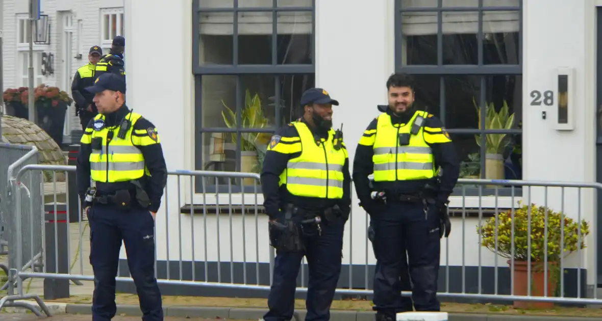 Kick Out Zwarte Piet protesteert bij sinterklaas intocht - Foto 7