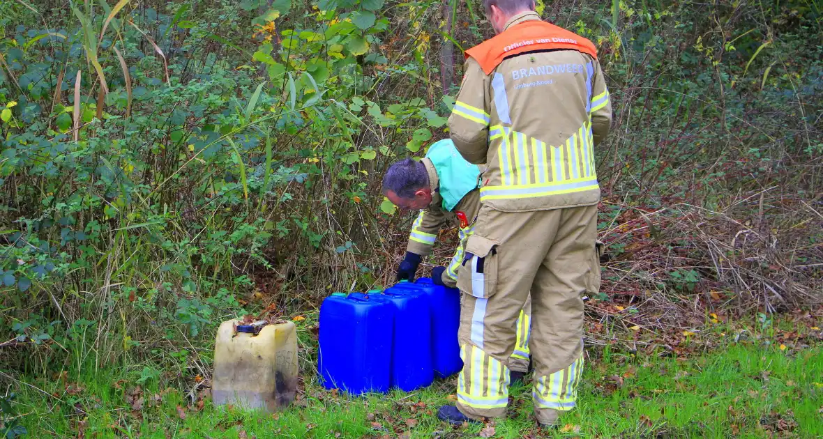 Vier vaten met chemisch afval aangetroffen