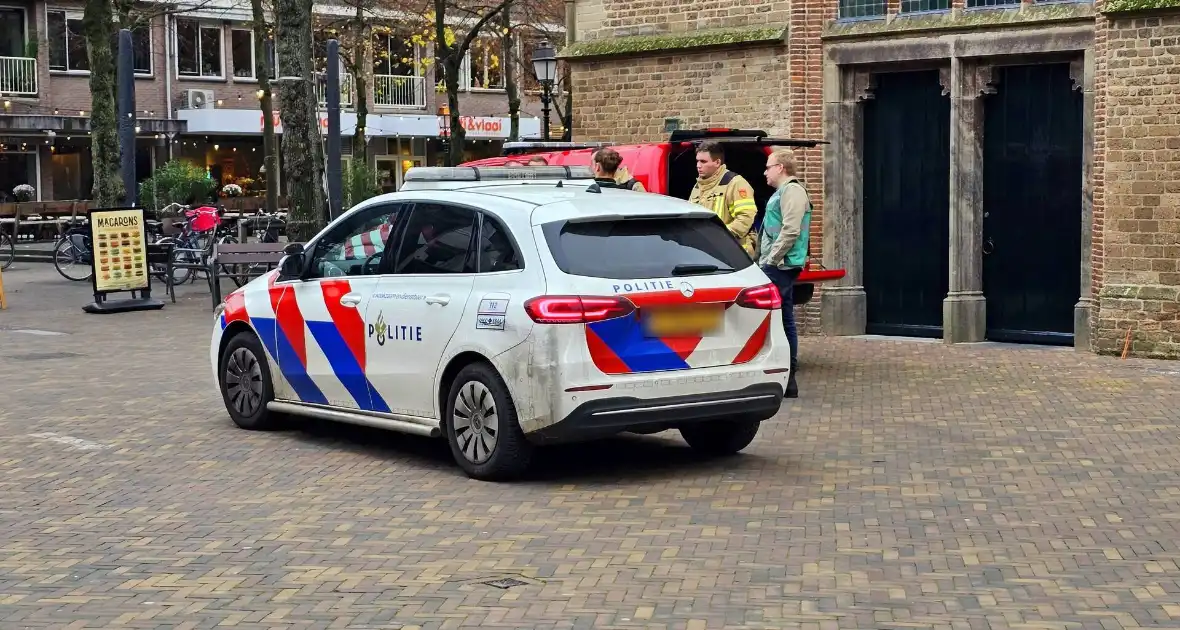 Brandweer verleend eerste hulp na vechtpartij - Foto 3