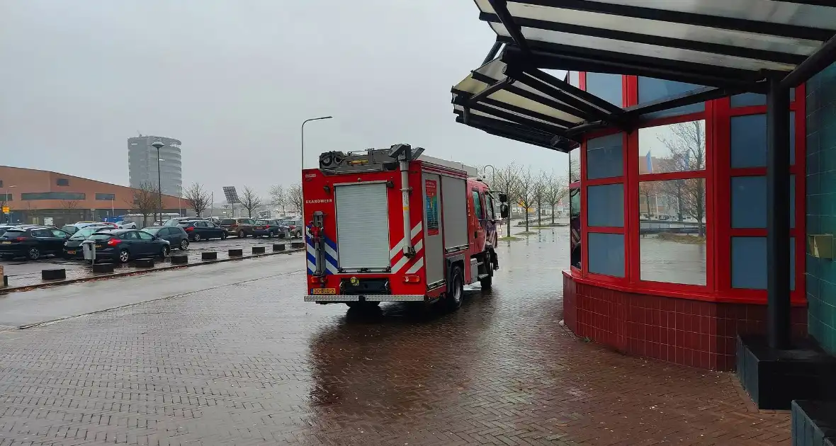 Brandweer controleer Casino na melding van mogelijke brand - Foto 1