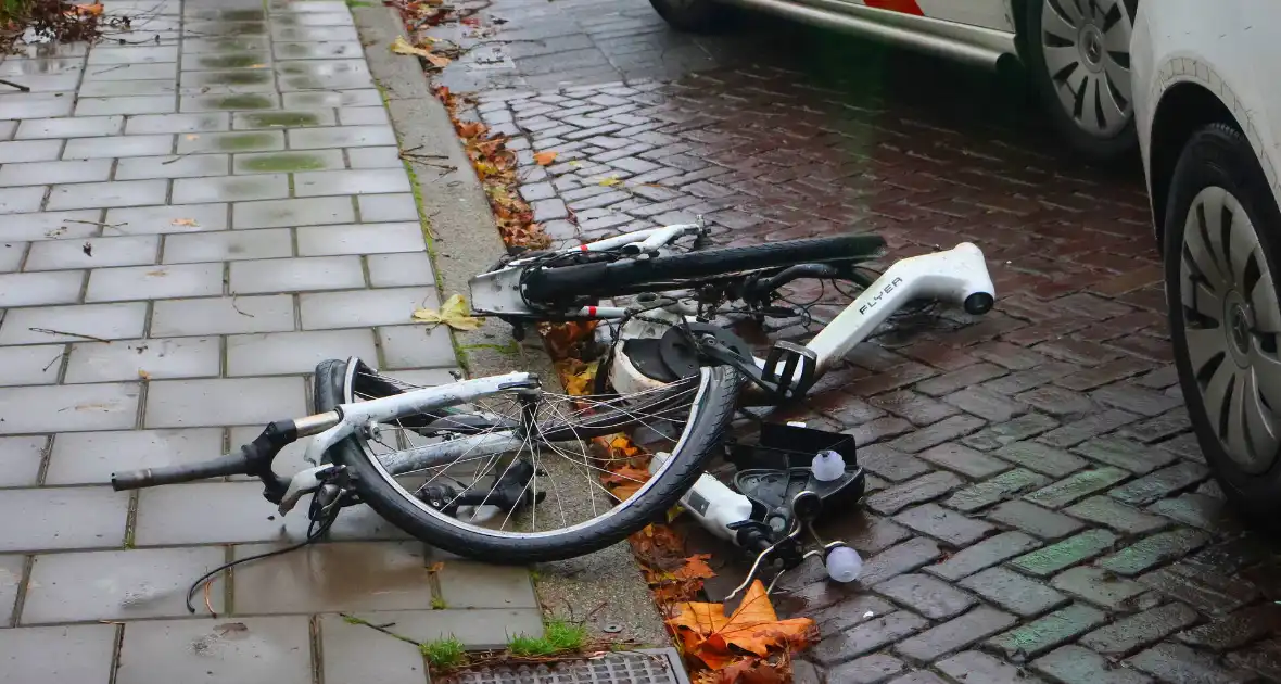 Fietser gewond bij botsing met trein