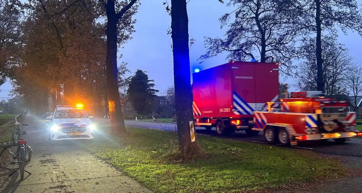 Caravan helemaal uitgebrand - Foto 1