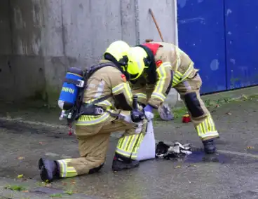 Groep jongere sticht brand onder brug