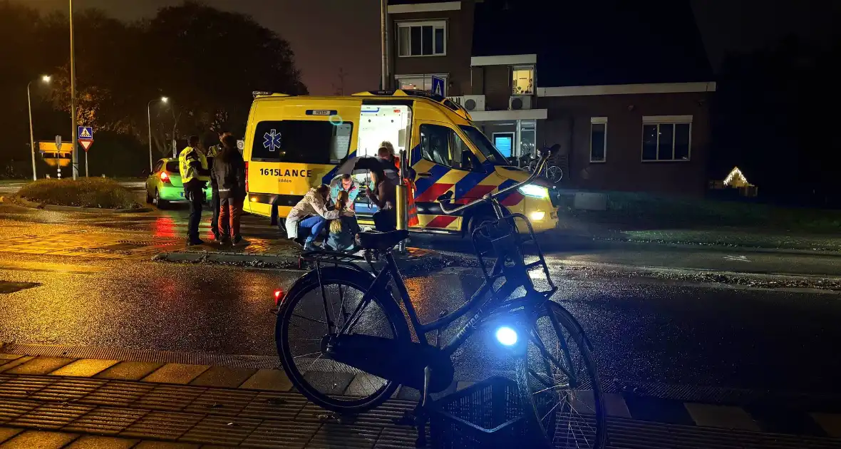 Barst in autoruit na botsing met fietser - Foto 2