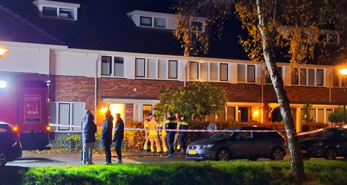 Woning afgezet na brandmelding, politie start onderzoek