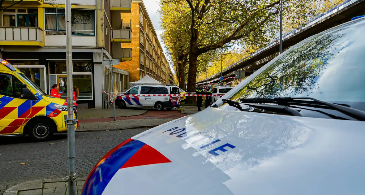 Politie doet onderzoek naar val van hoogte - Foto 2