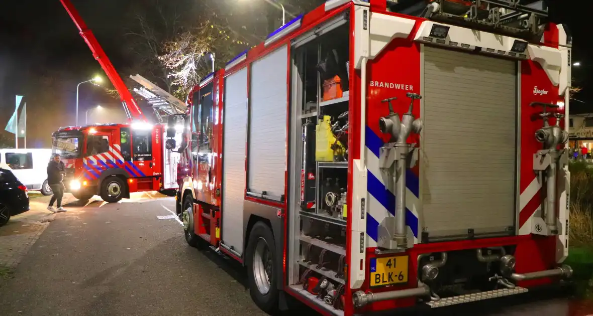 Grote brand in Sports Company, hotel ontruimd - Foto 1