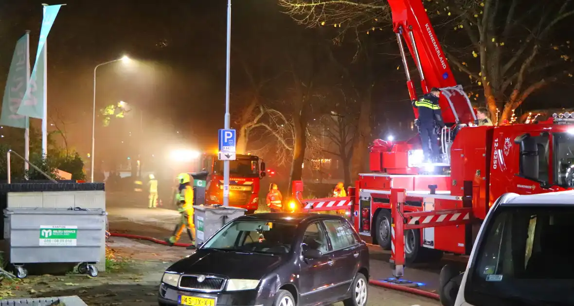 Grote brand in Sports Company, hotel ontruimd - Foto 2