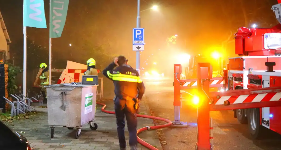 Grote brand in Sports Company, hotel ontruimd - Foto 7